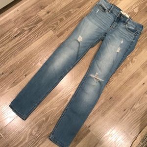 HOLLISTER Low Rise Super Skinny Jeans 0S 24Wx28L
